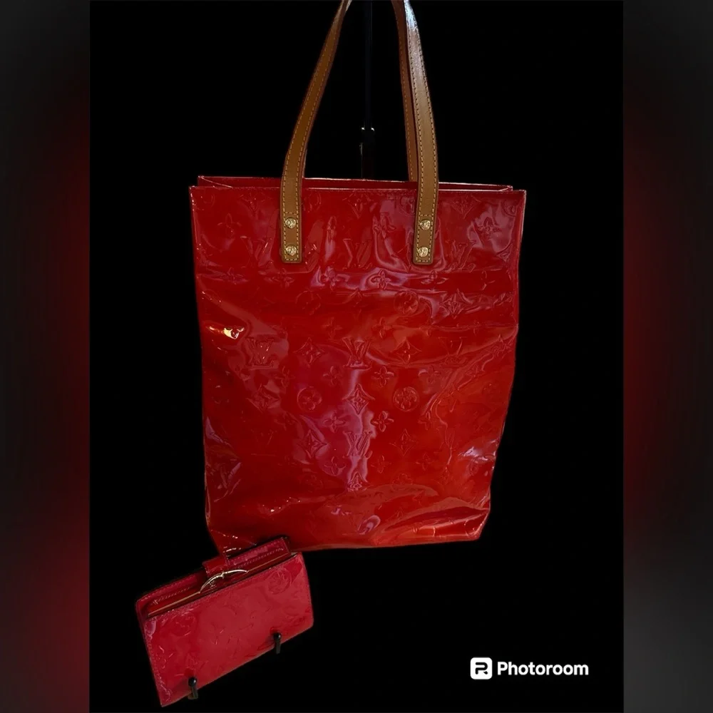 LOUIS VUITTON Red Vernis Tote, Kisslock Vernis wallet & LV Dust Bag EUC! - Picture 4 of 17